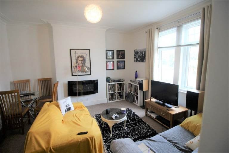 Flat Woodhouse Square in Leeds
