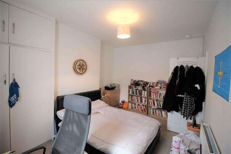 Flat Woodhouse Square in Leeds