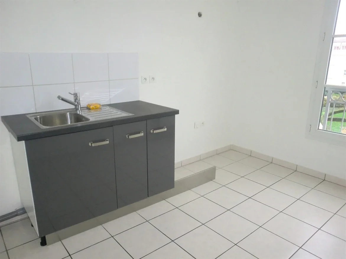 Flat Boulevard Robespierre in Poissy