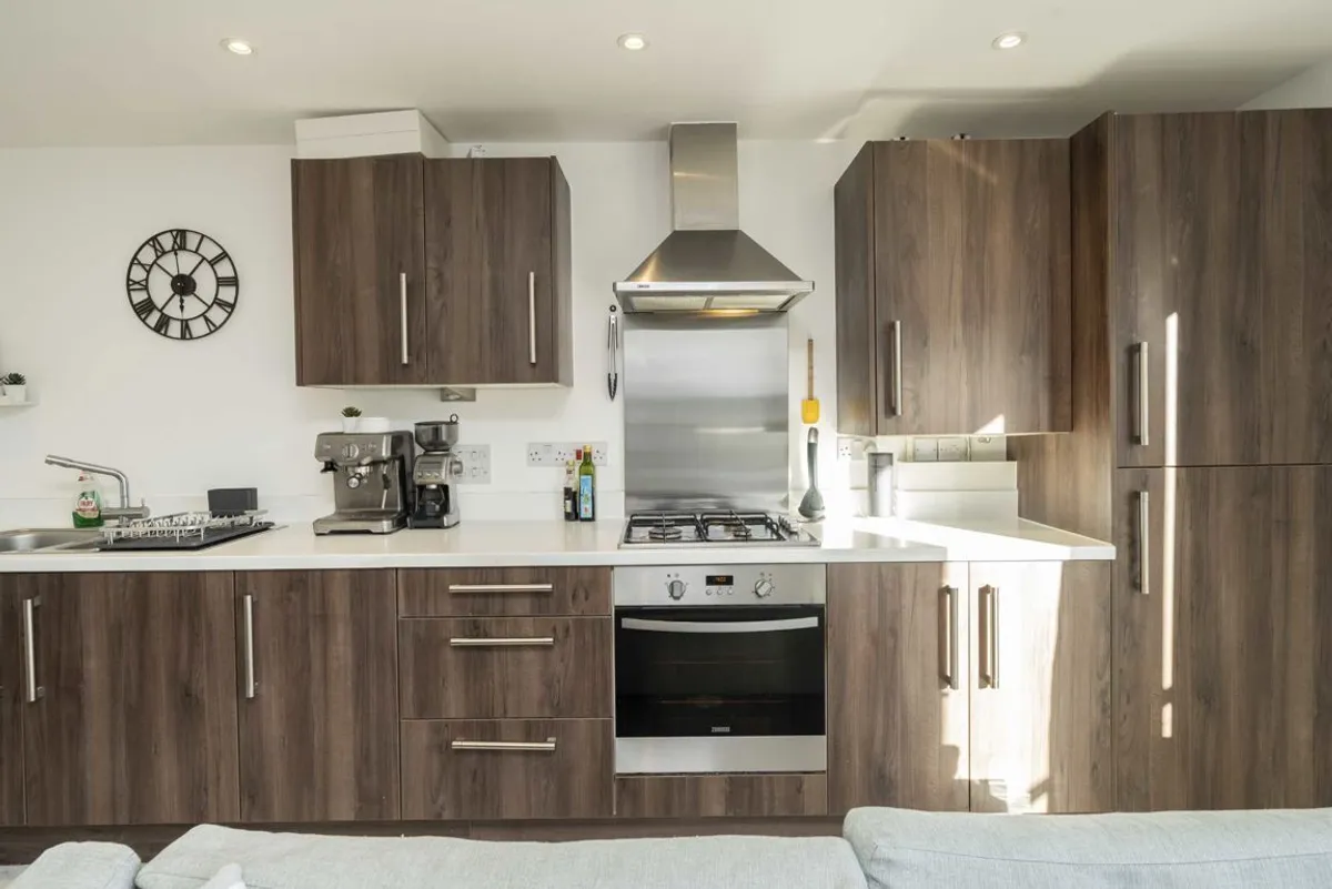 Flat Broadwater Road in Greater London