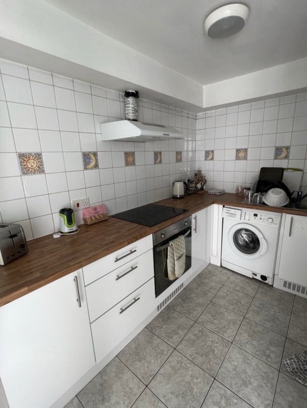 Flat Inverness Terrace in City of Westminster