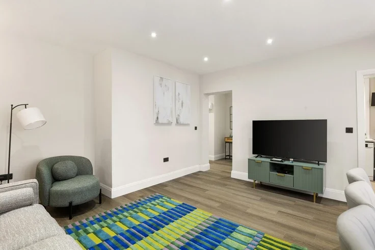 Flat Greville Road in Greater London