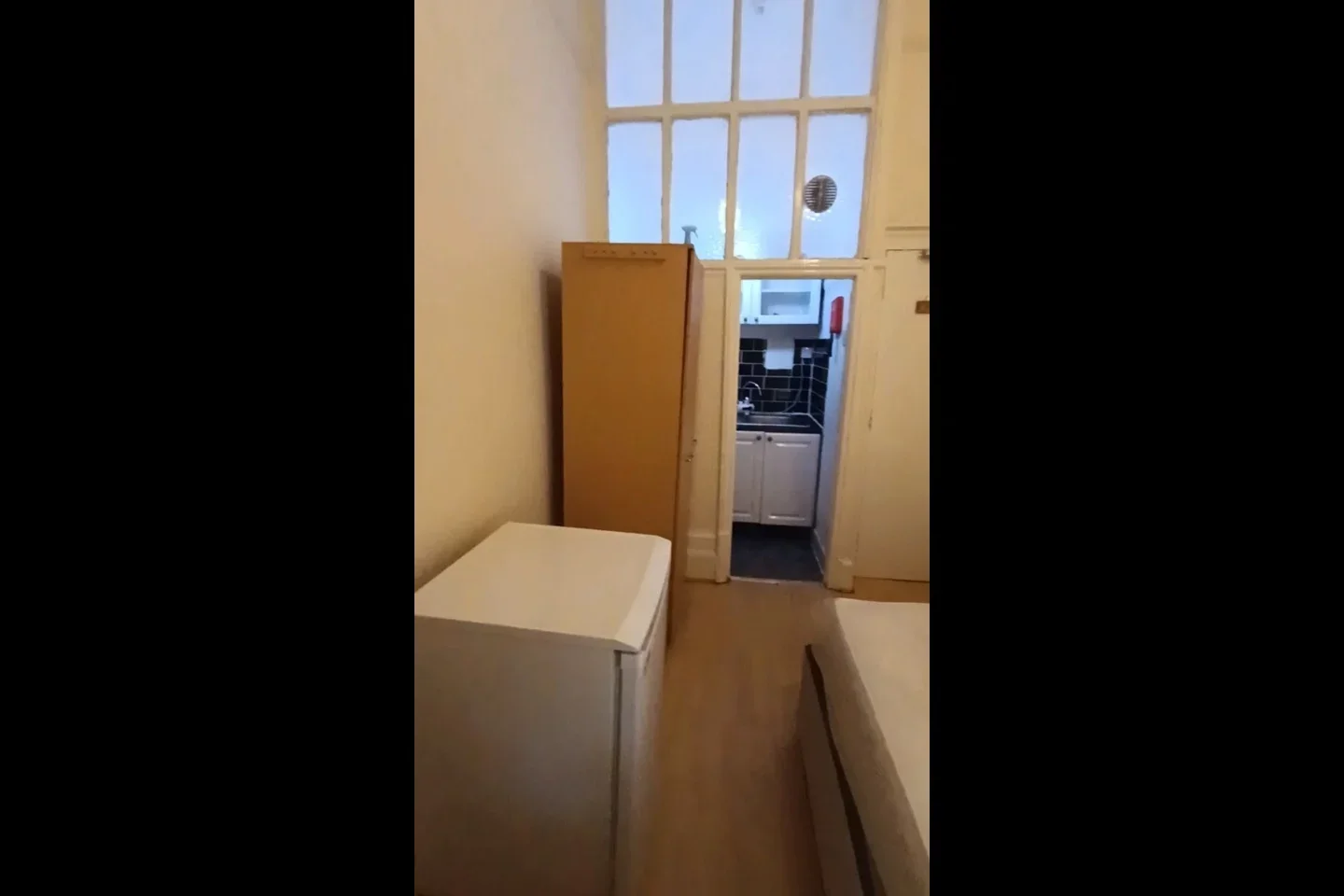 Flat Howley Place in City of Westminster
