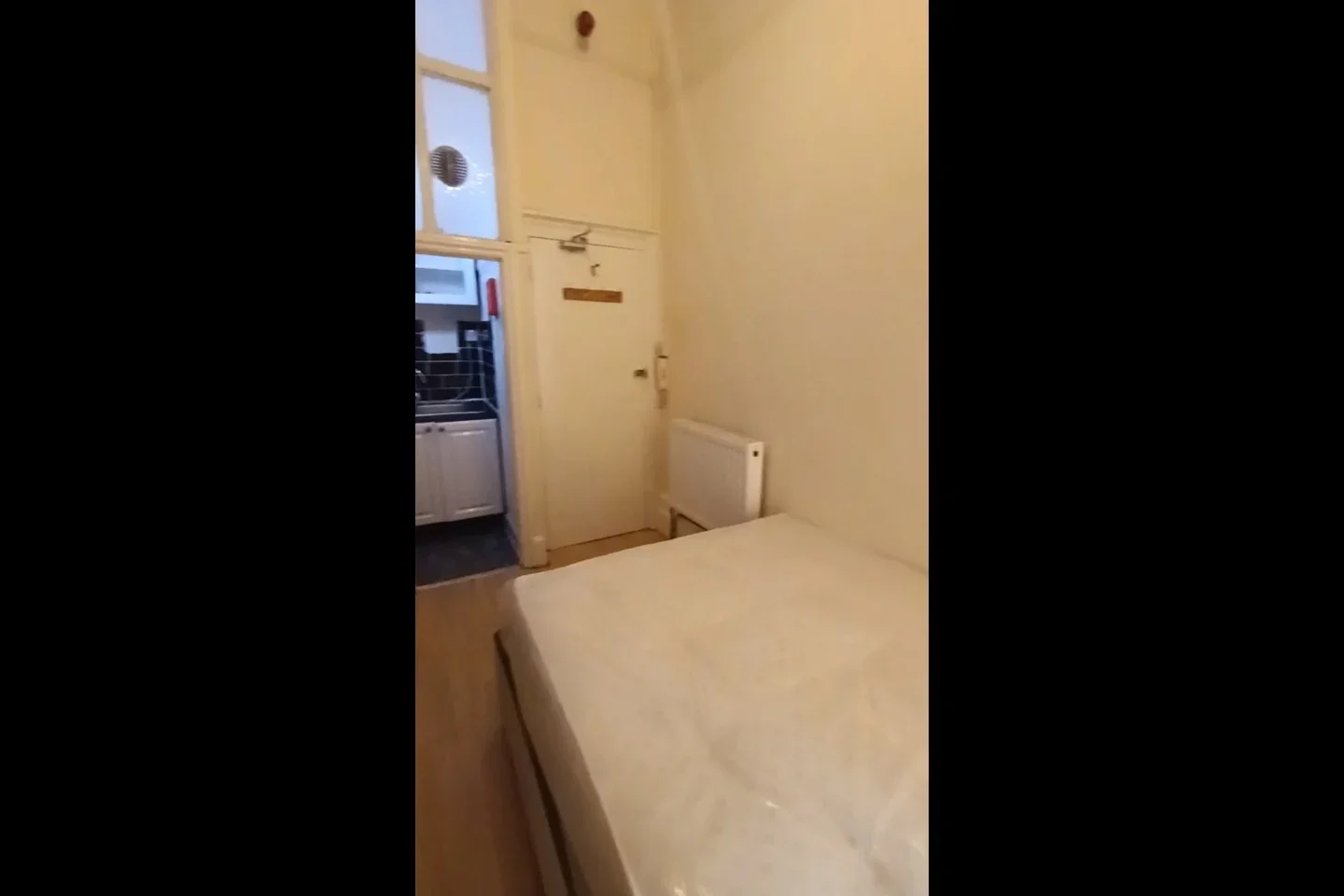Flat Howley Place in City of Westminster