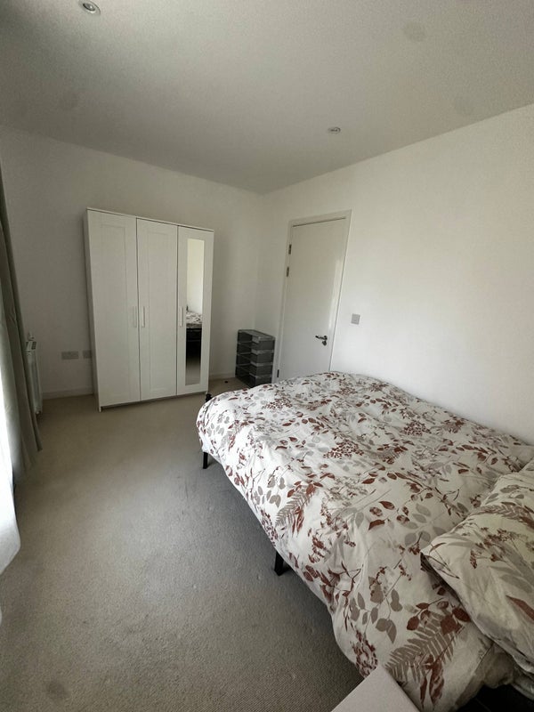 Room Astell Road in Greater London