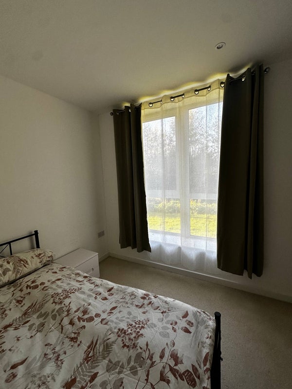 Room Astell Road in Greater London