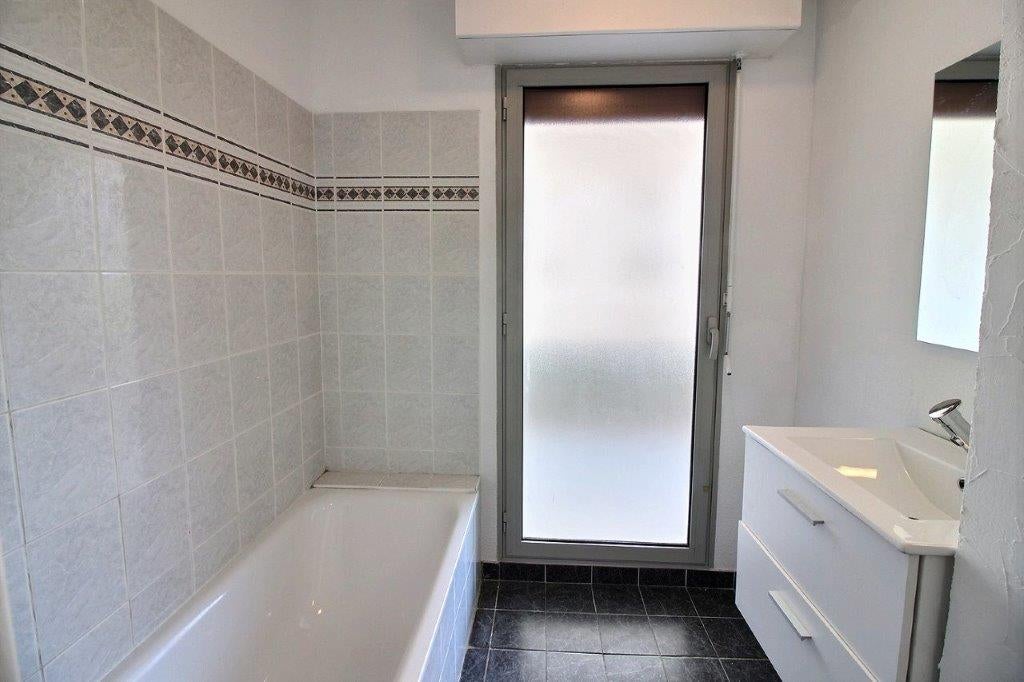 Flat Rue Loubon in Marseille