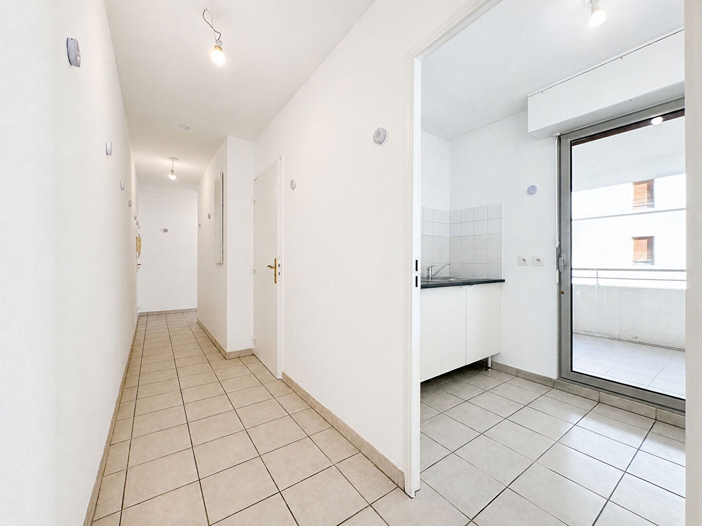 Flat Rue Loubon in Marseille