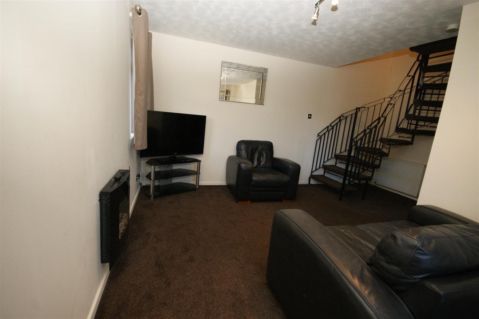 House Cromwell Close in Calderdale