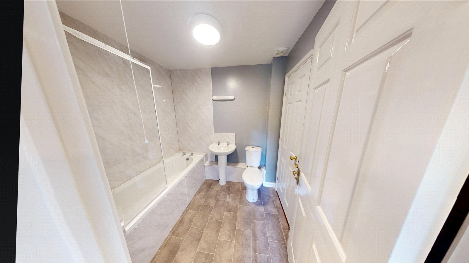 Flat Redcliff Mead Lane in Bristol