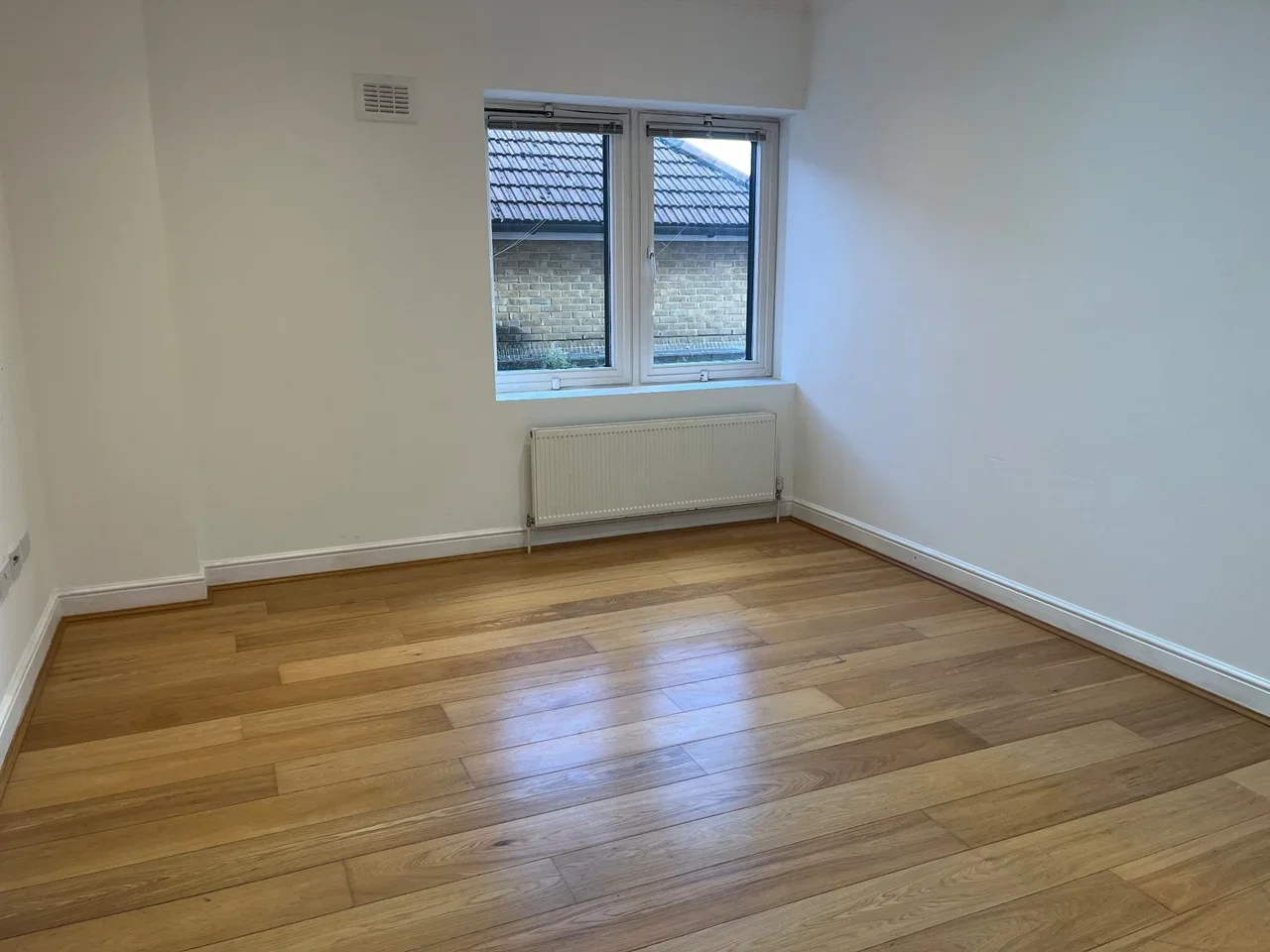 Flat The Broadway in Greater London