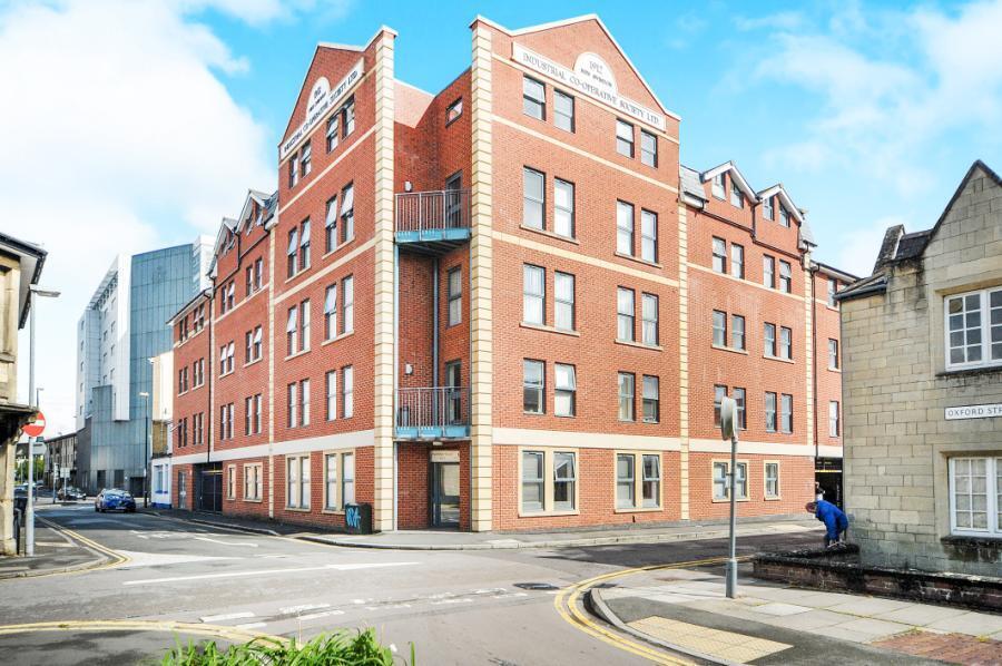 Flat Harding Street in Swindon