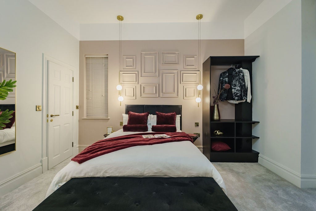 Room Charnwood Street in Derby