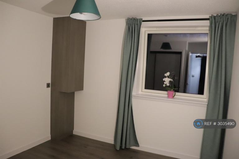 Flat Denmilne Street in Glasgow
