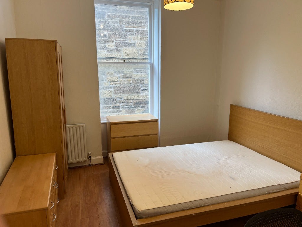 Room Newington Road in City of Edinburgh