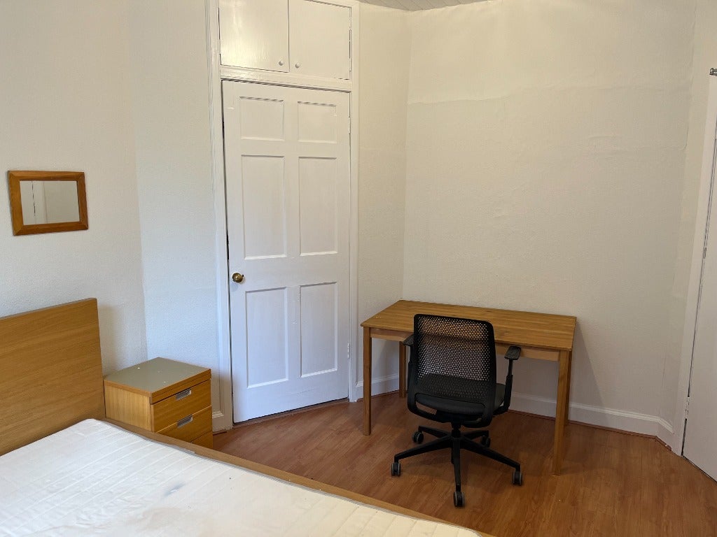 Room Newington Road in City of Edinburgh
