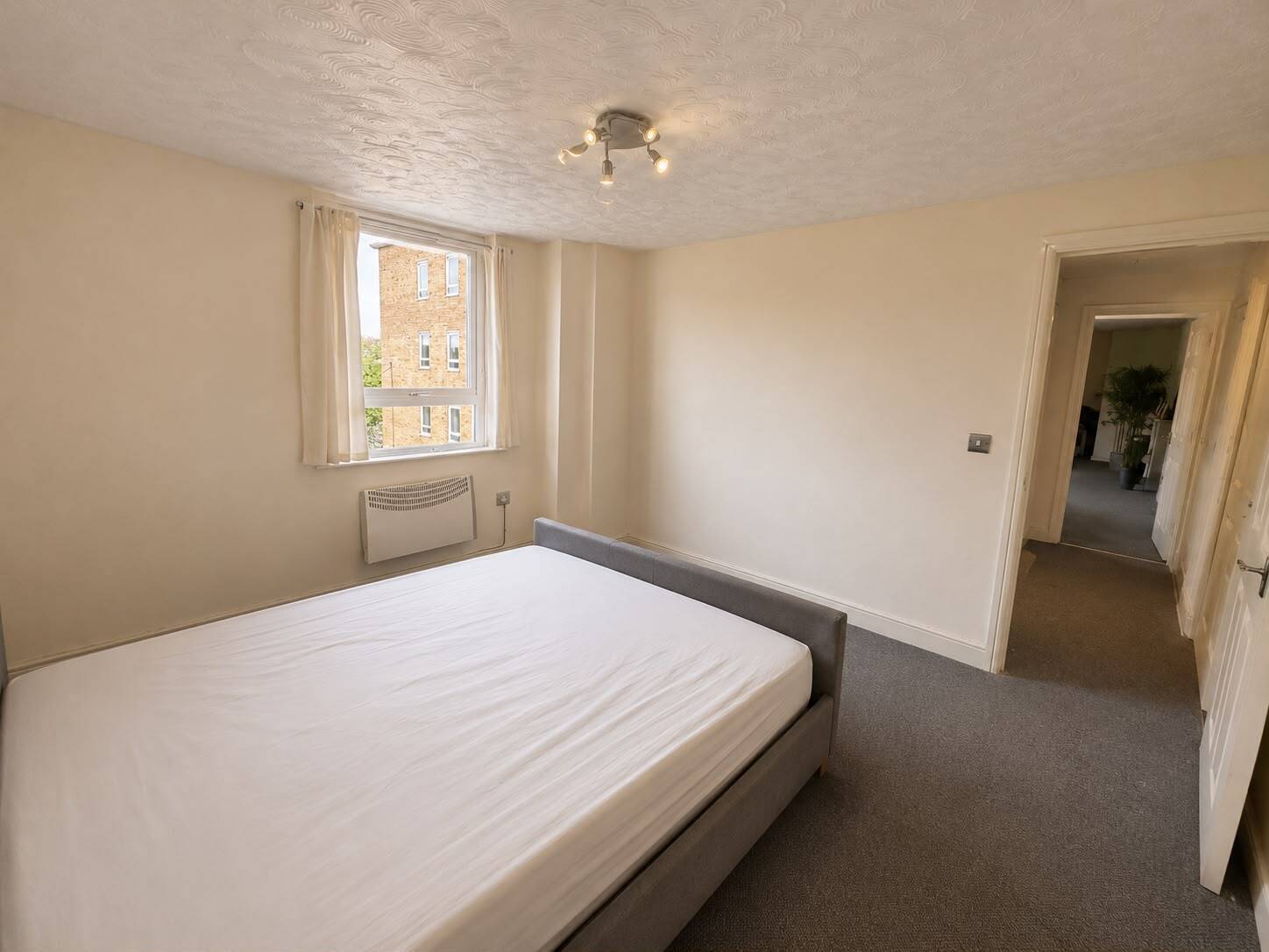 Flat Woodborough Road in Nottingham