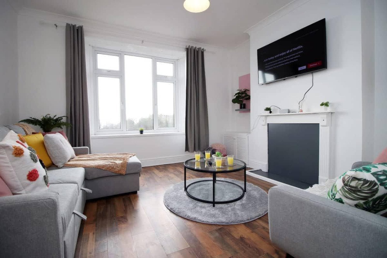Room Picton Terrace in Swansea