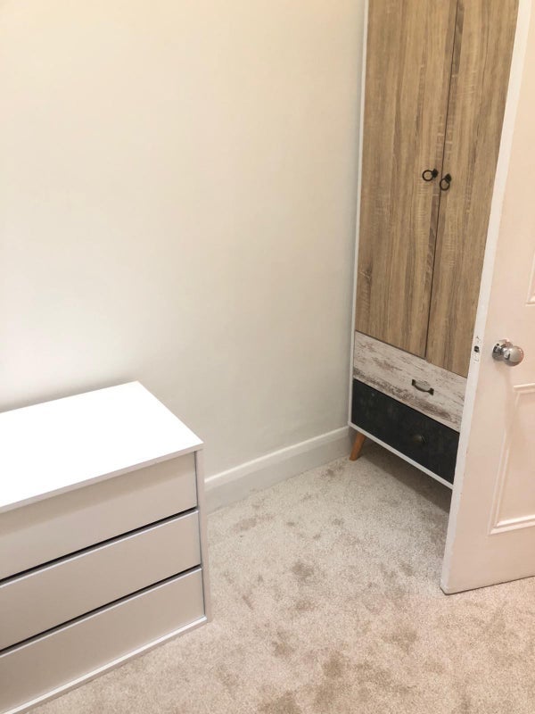 Room Hazlitt Road in Greater London