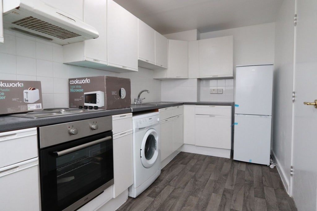 Room Globe Road in Greater London