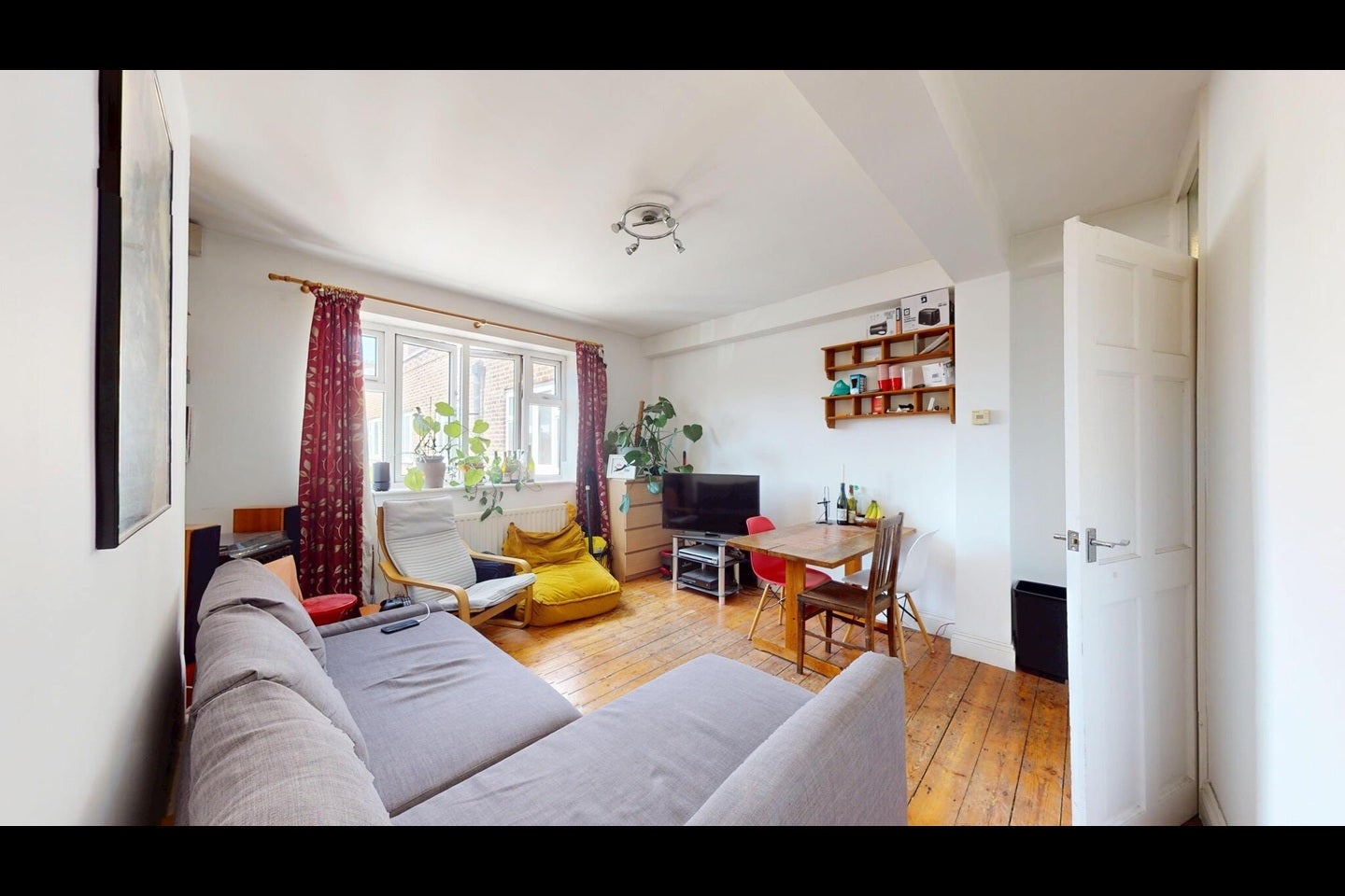 Flat Stockwell Road in Greater London
