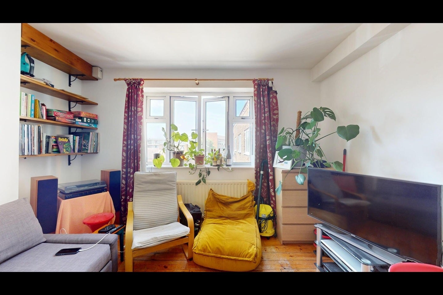 Flat Stockwell Road in Greater London