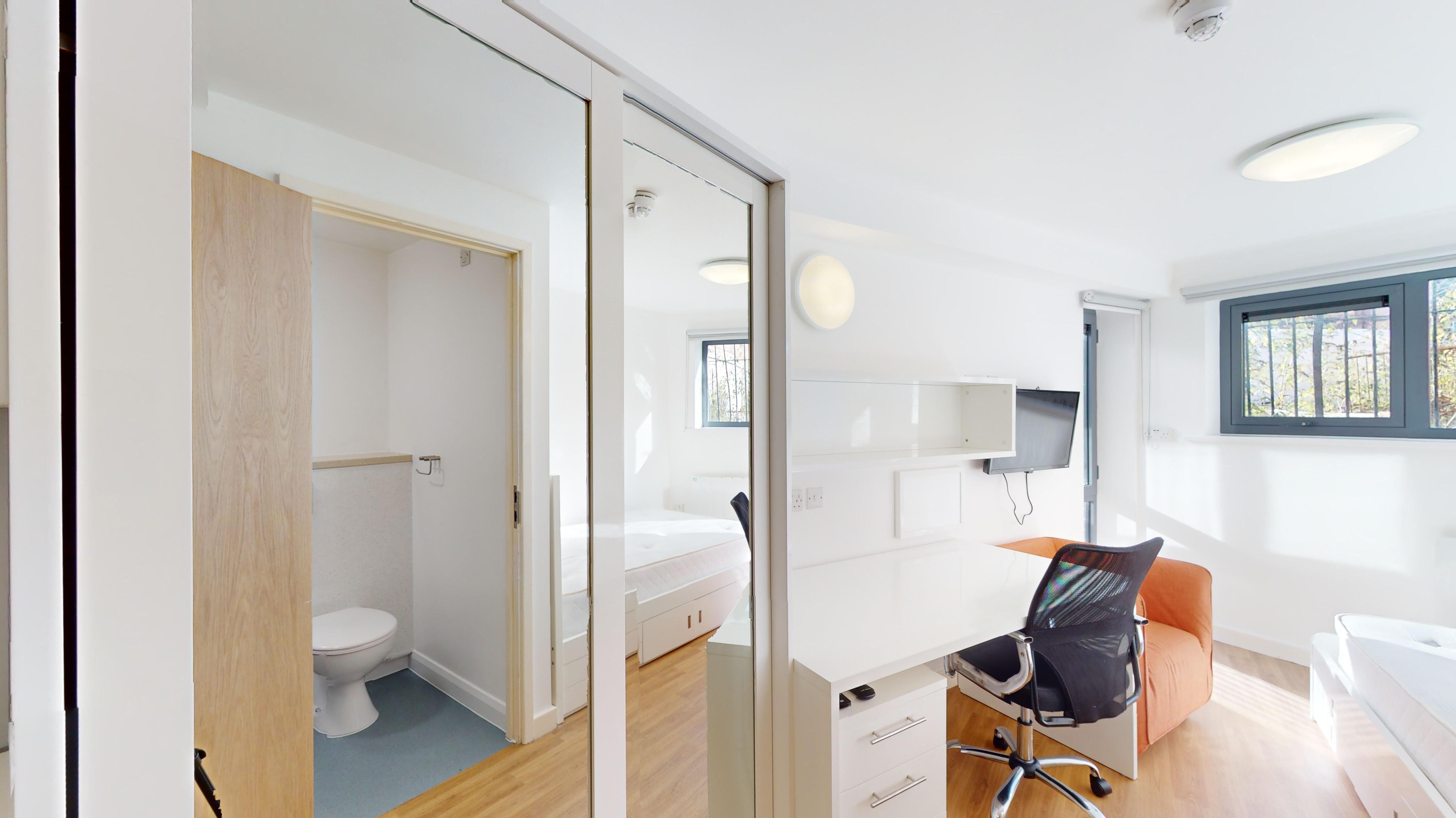 Room Pitt Street in Newcastle upon Tyne