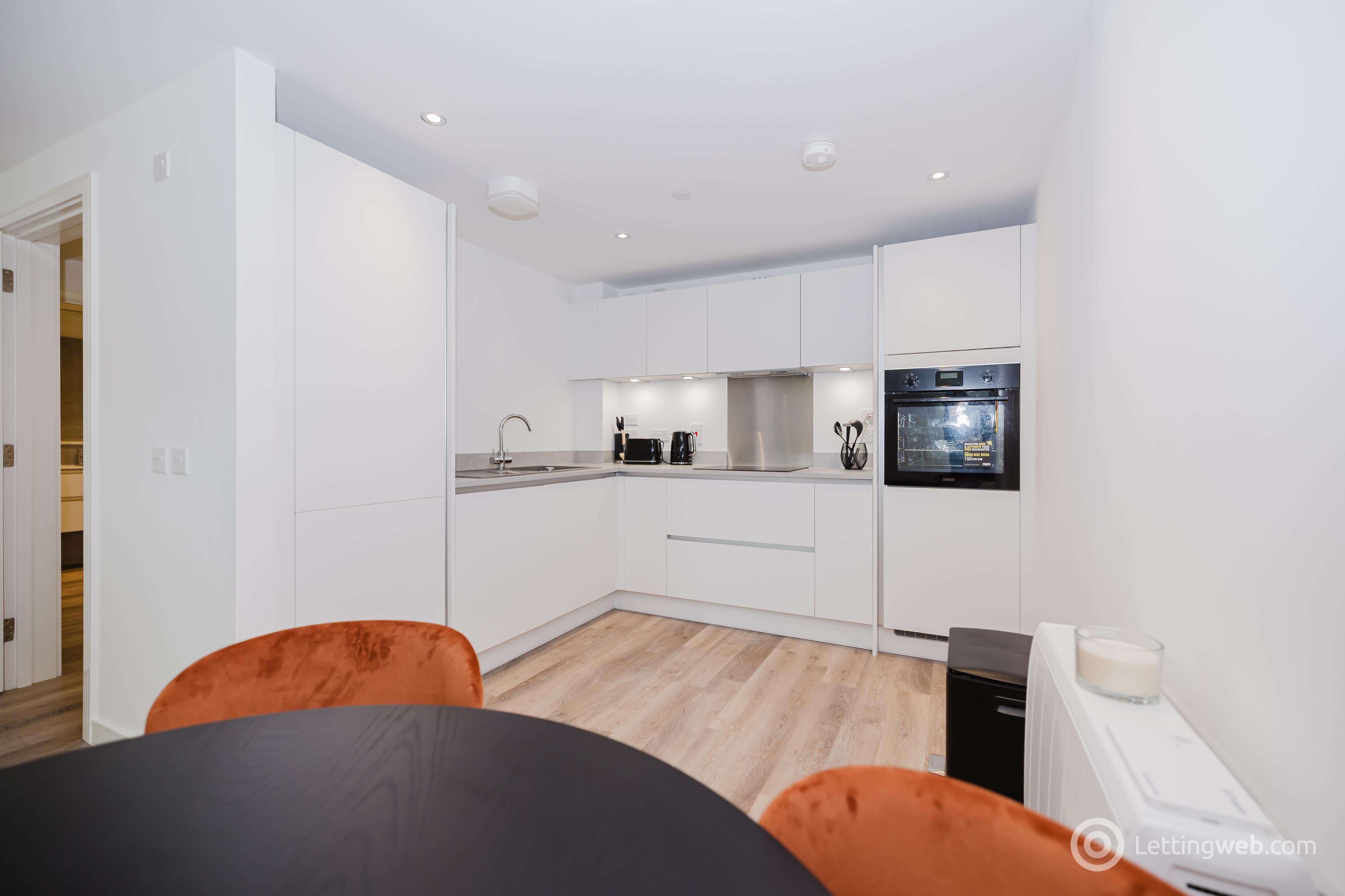 Flat Pinkhill Park in City of Edinburgh