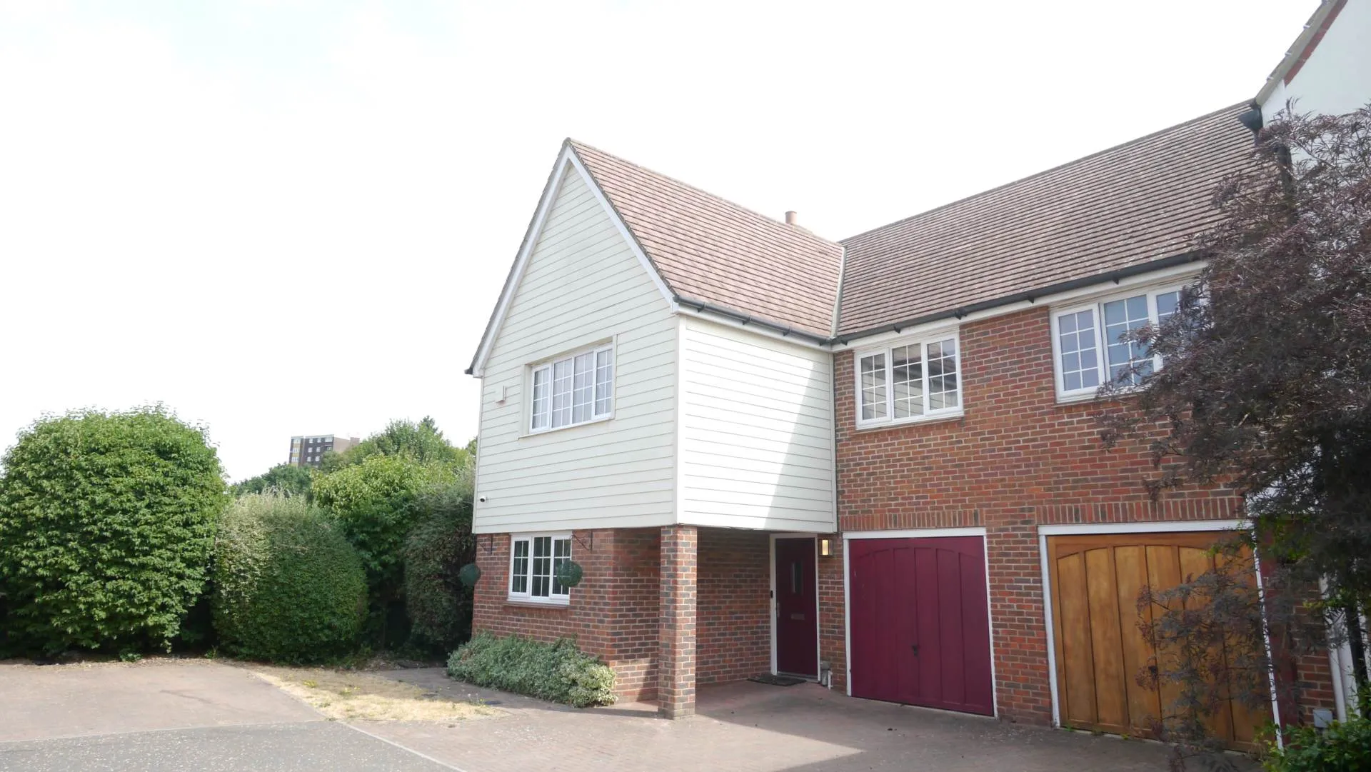 House Old Rectory Drive in Welwyn Hatfield