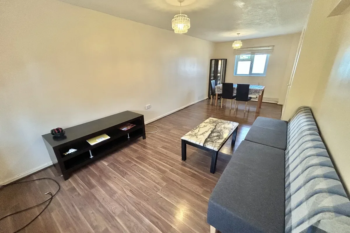 House Cardinal Close in Nottingham