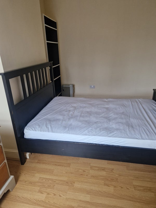 Room George Lane in Greater London