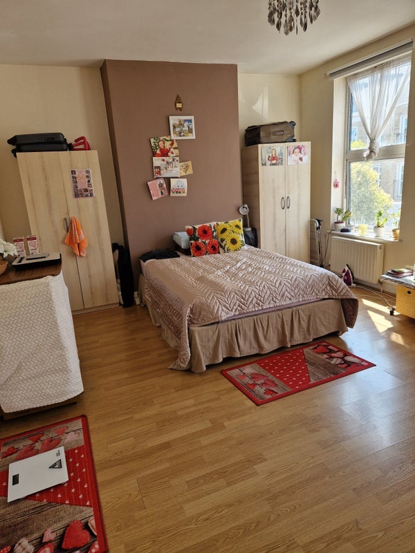 Room George Lane in Greater London