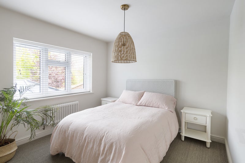Room Guest Avenue in Bristol