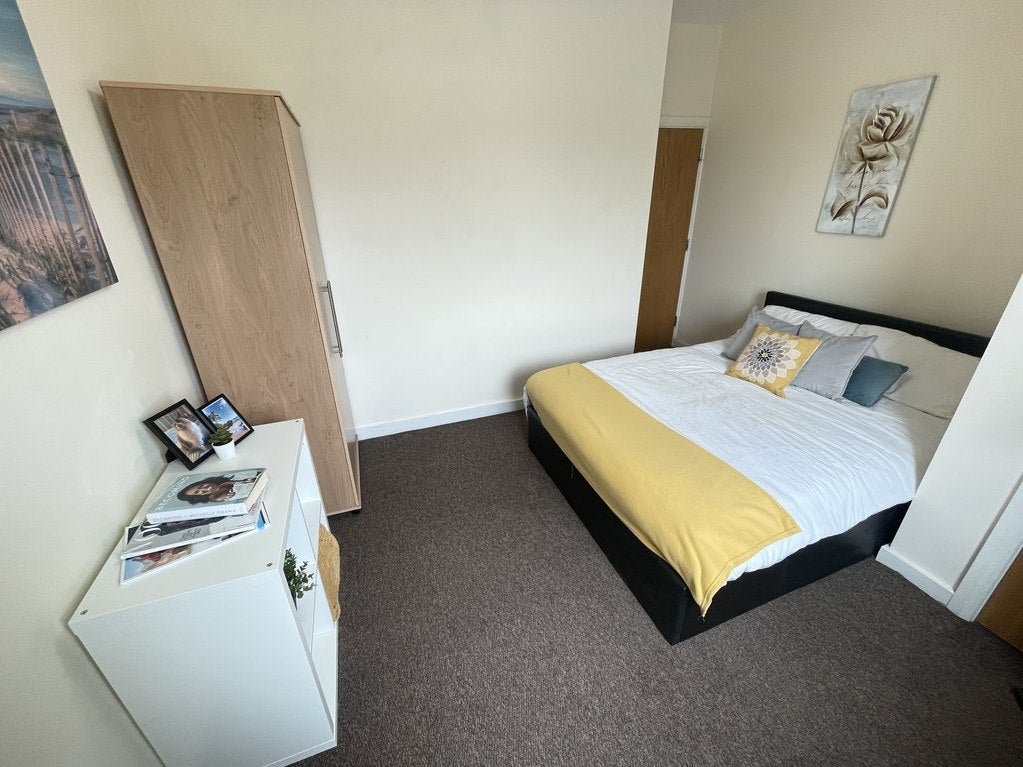 Flat Anglesea Terrace in Southampton