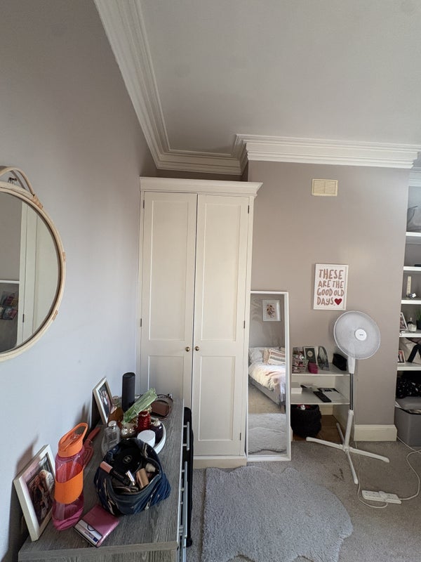 Room Emmanuel Road in Greater London