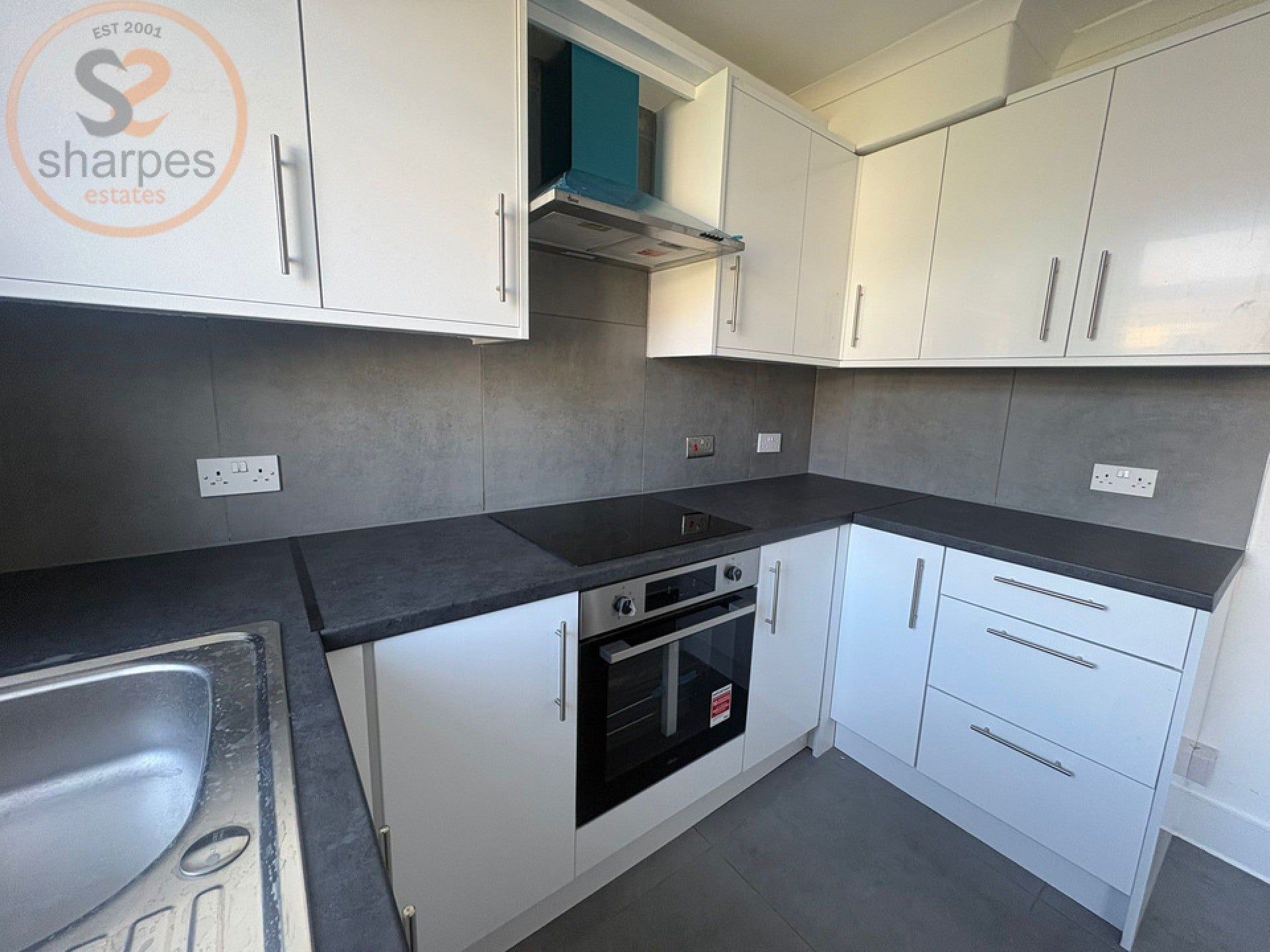 House New Barns Avenue in Greater London