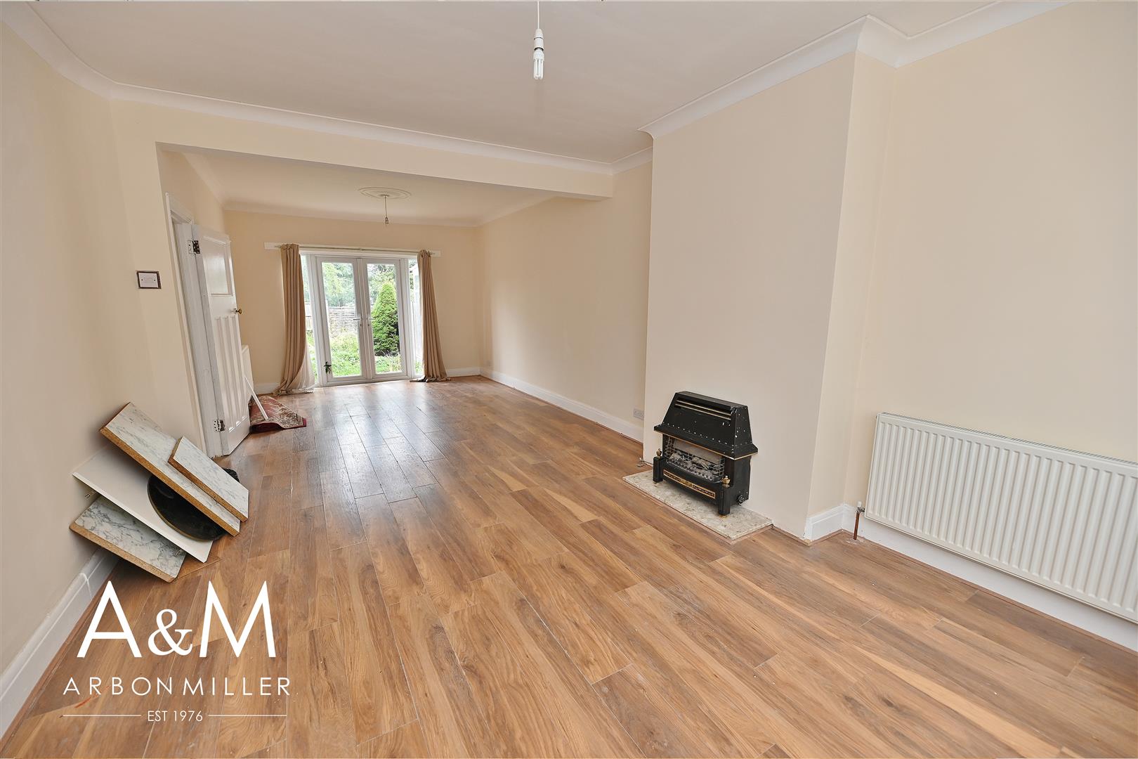 Room Thornton Road in Greater London