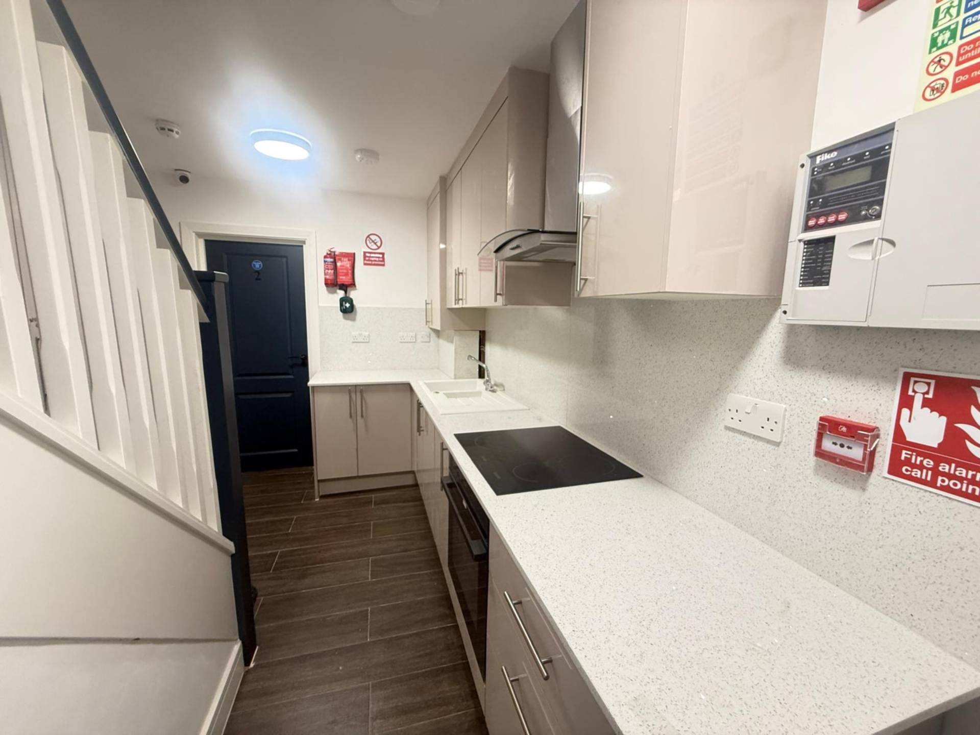 House Coldharbour Lane in Greater London