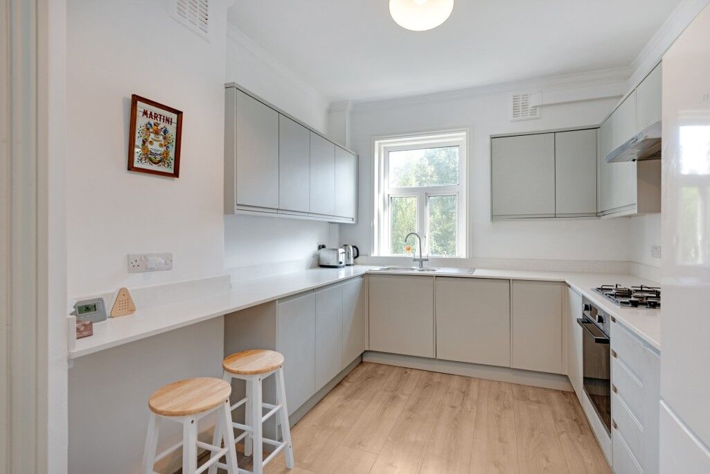 Flat East Heath Road in Greater London