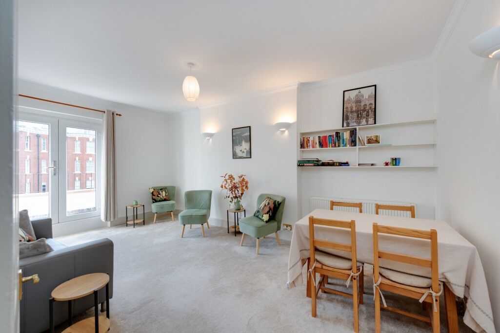 Flat East Heath Road in Greater London
