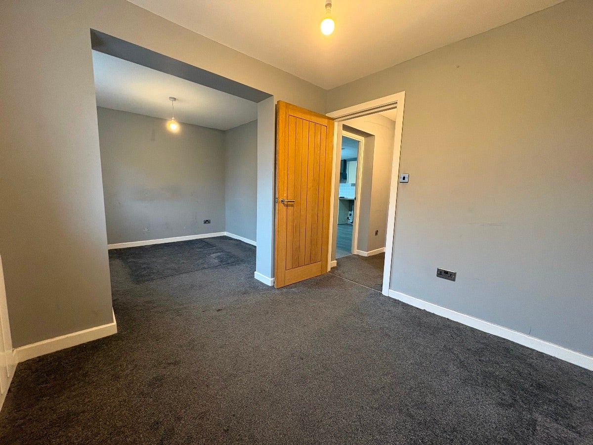 Flat Campbell Street in Farnworth