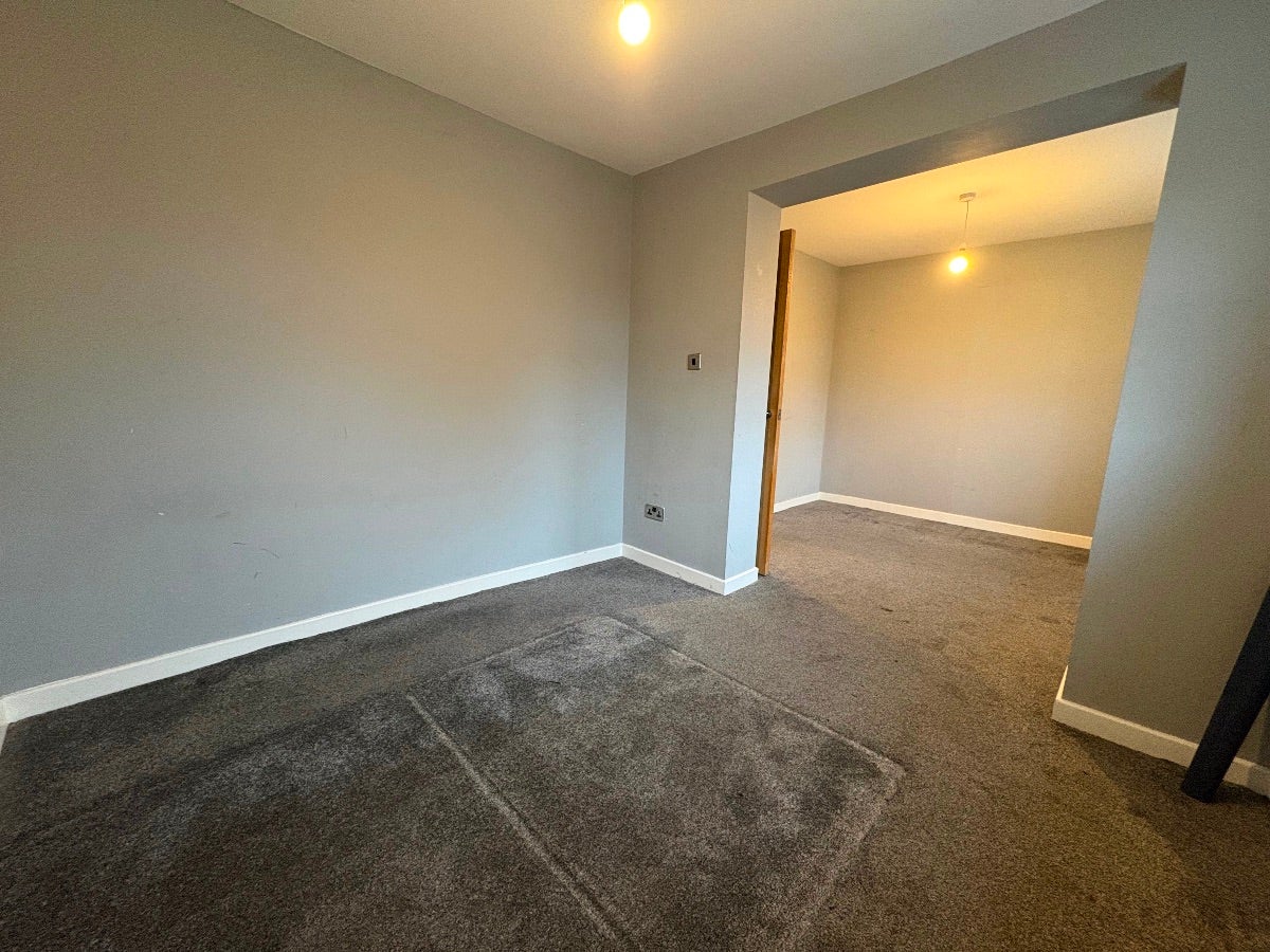 Flat Campbell Street in Farnworth