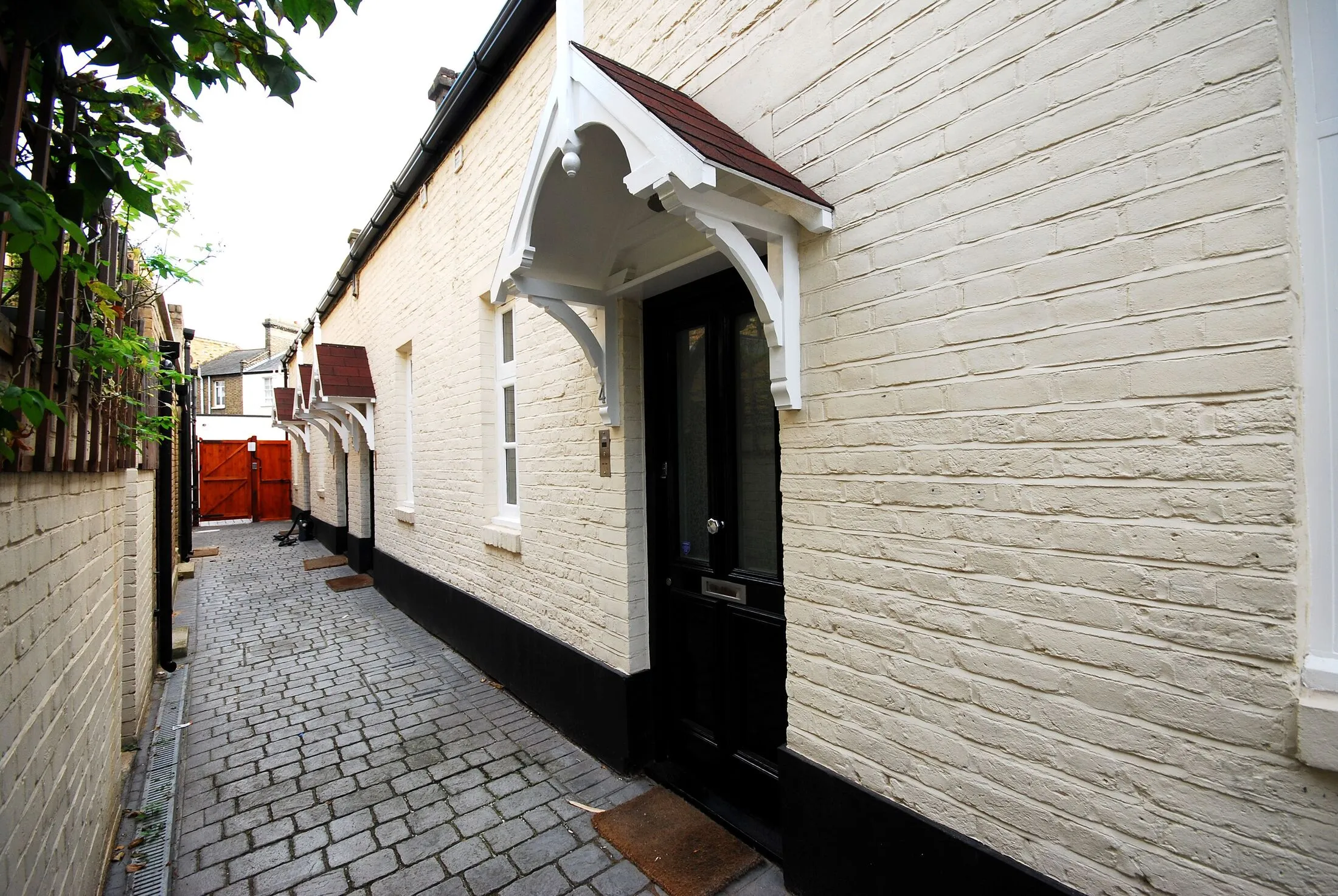 House Salisbury Mews in Greater London