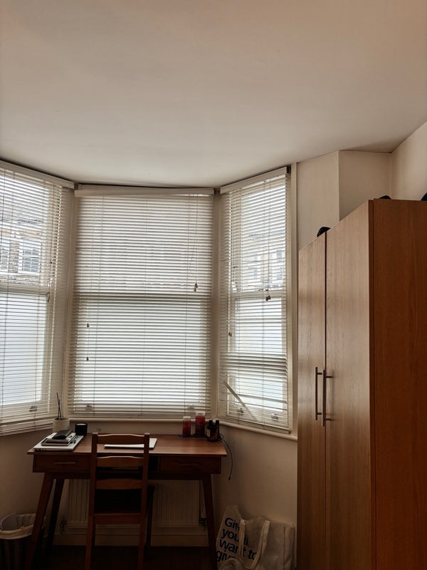 Room Kimberley Road in Greater London