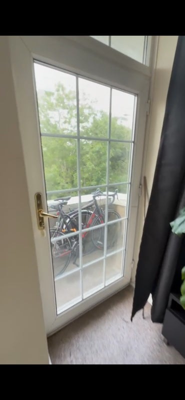 Room Western Avenue in Greater London