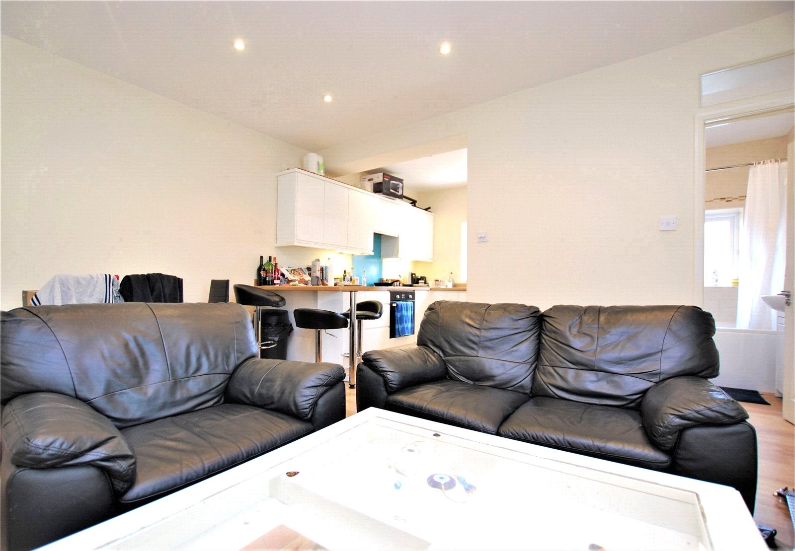 Flat Farnham Road in Guildford