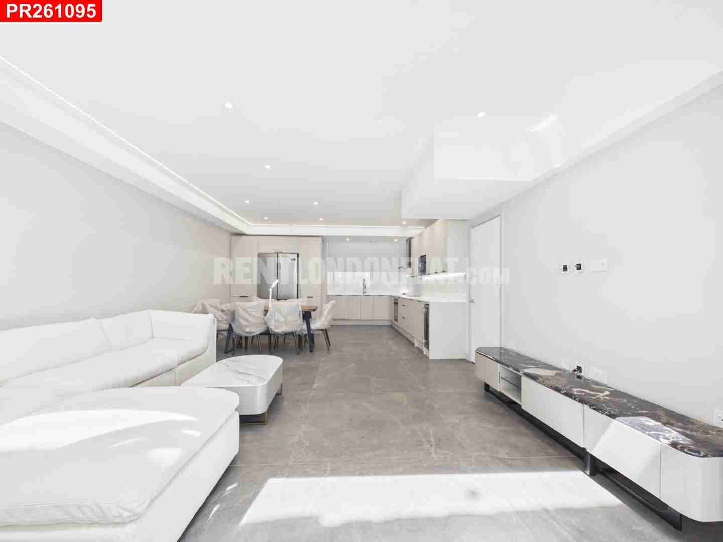 Flat Chatsworth Road in Greater London
