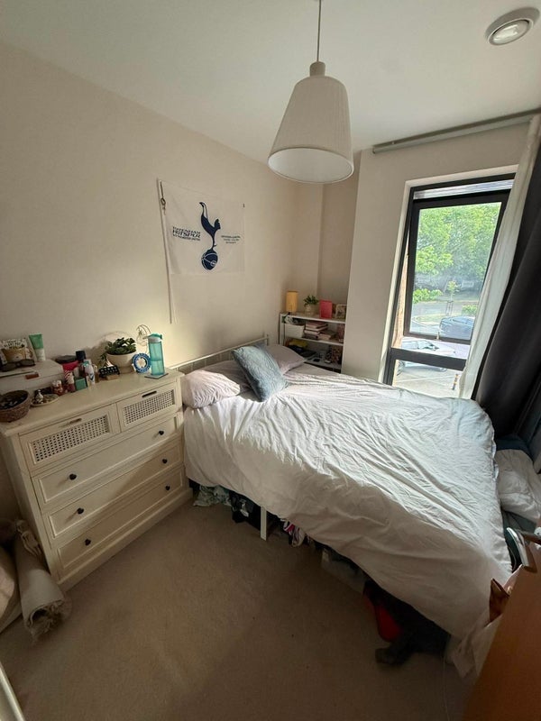 Room Fisher Close in Greater London