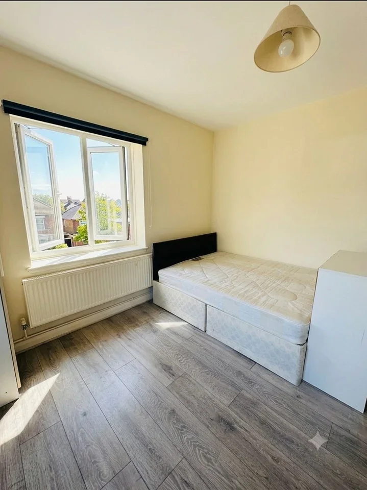 Flat North End Road in Greater London