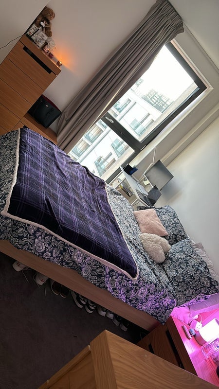 Room West Park Walk in Greater London